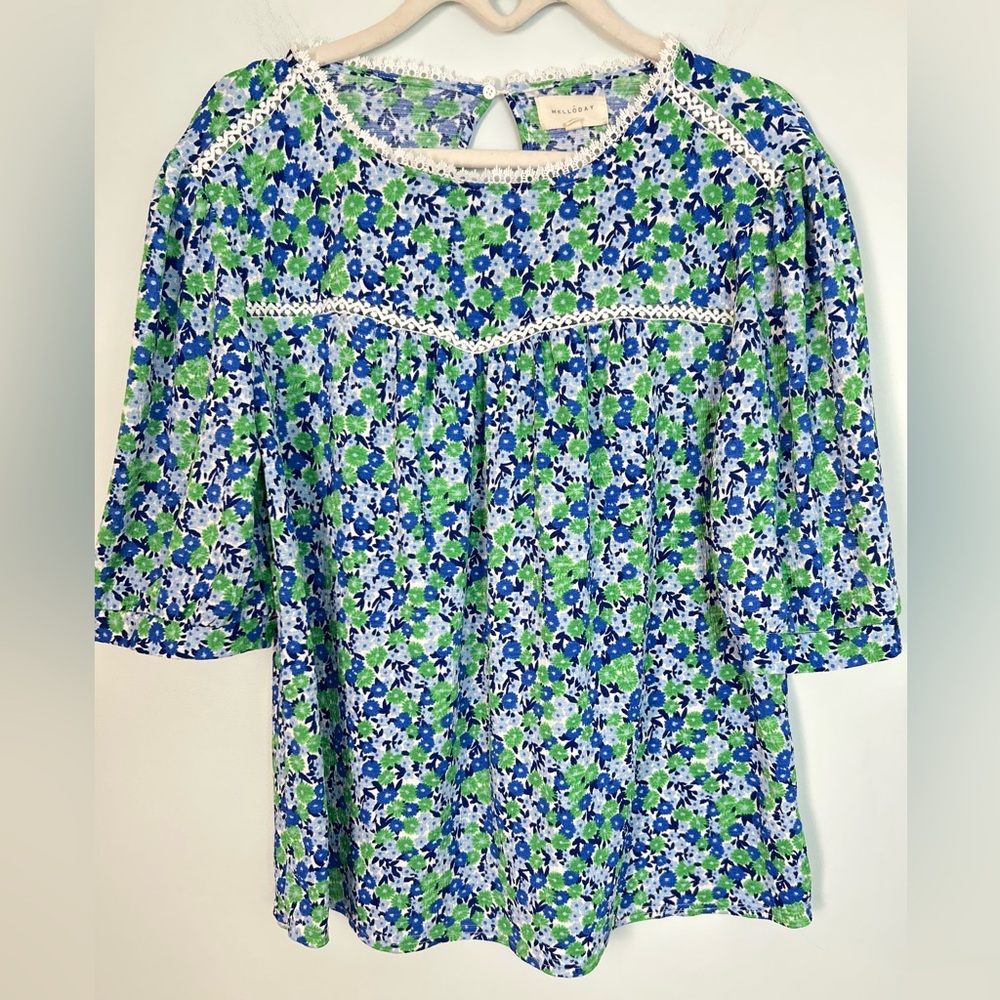 Melloday Blue and Green Floral With Lace Trim Short Sleeve Blouse
